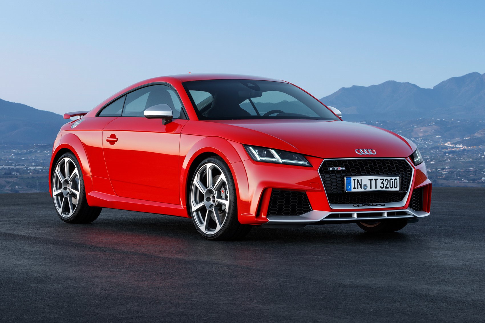 Audi празнует 40-летие установки первого пятицилиндрового мотора