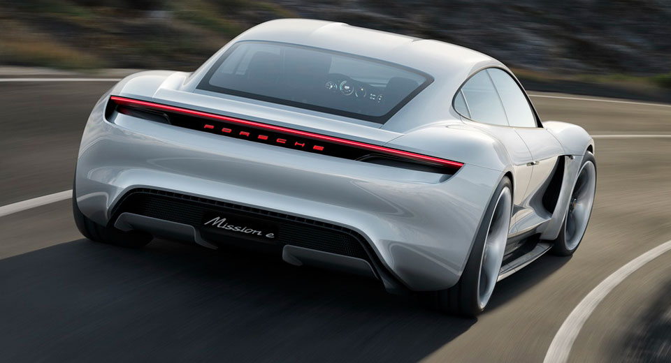 Porsche собирается сделать миниседан Mission E Electric