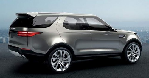 2017-Land-Rover-Discovery-rear