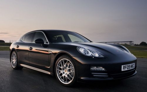 В Китае произошел ценовой казус с Porsche Panamera